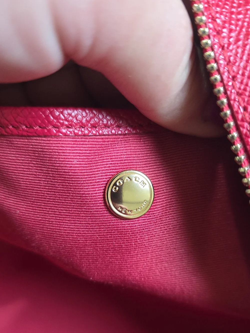 COACH F24797 True Red Crossgrain Leather Boxy Cosmetic Wristlet/Case EUC